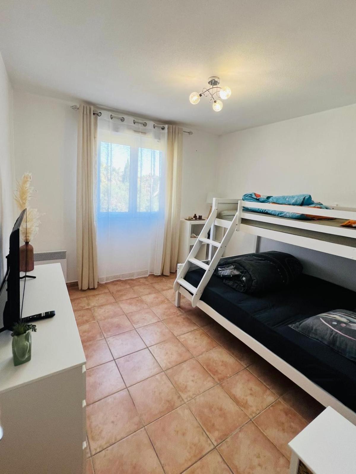 Maison A 700M De La Mer Bormes-les-Mimosas Bagian luar foto